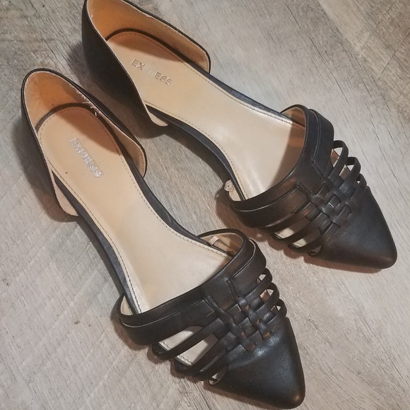 Express Shoes - 🎇SALE🎇 Cute Express flats.